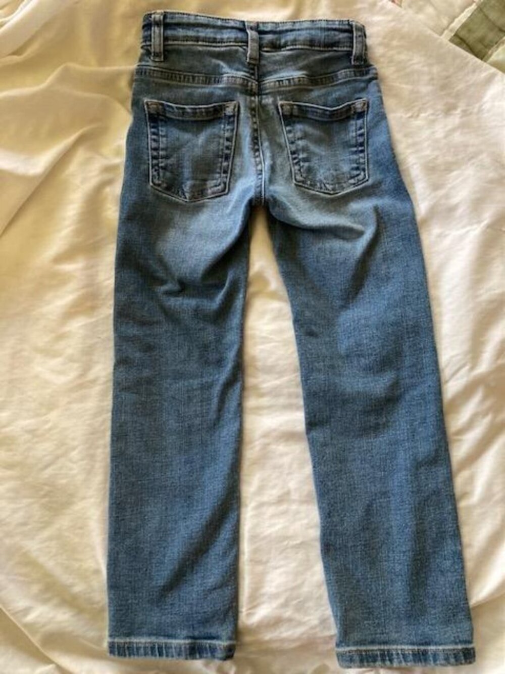 Kids Amazon Essentials Straight Leg Jeans Size 6 Slim